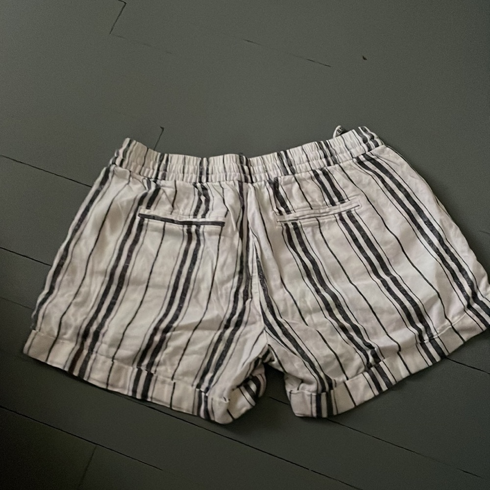 Stripped Shorts - Picture 2 of 2